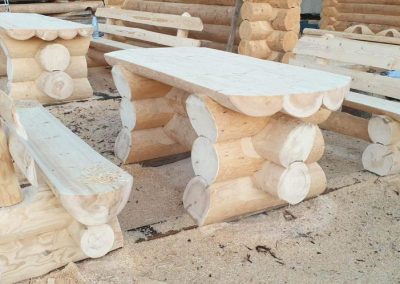 Poiana Iulian Construct - cabane din lemn, case din lemn rotund, mese si bancute, leagane, foisoare