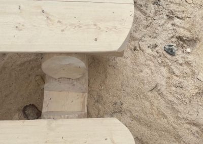 Poiana Iulian Construct - cabane din lemn, case din lemn rotund, mese si bancute, leagane, foisoare